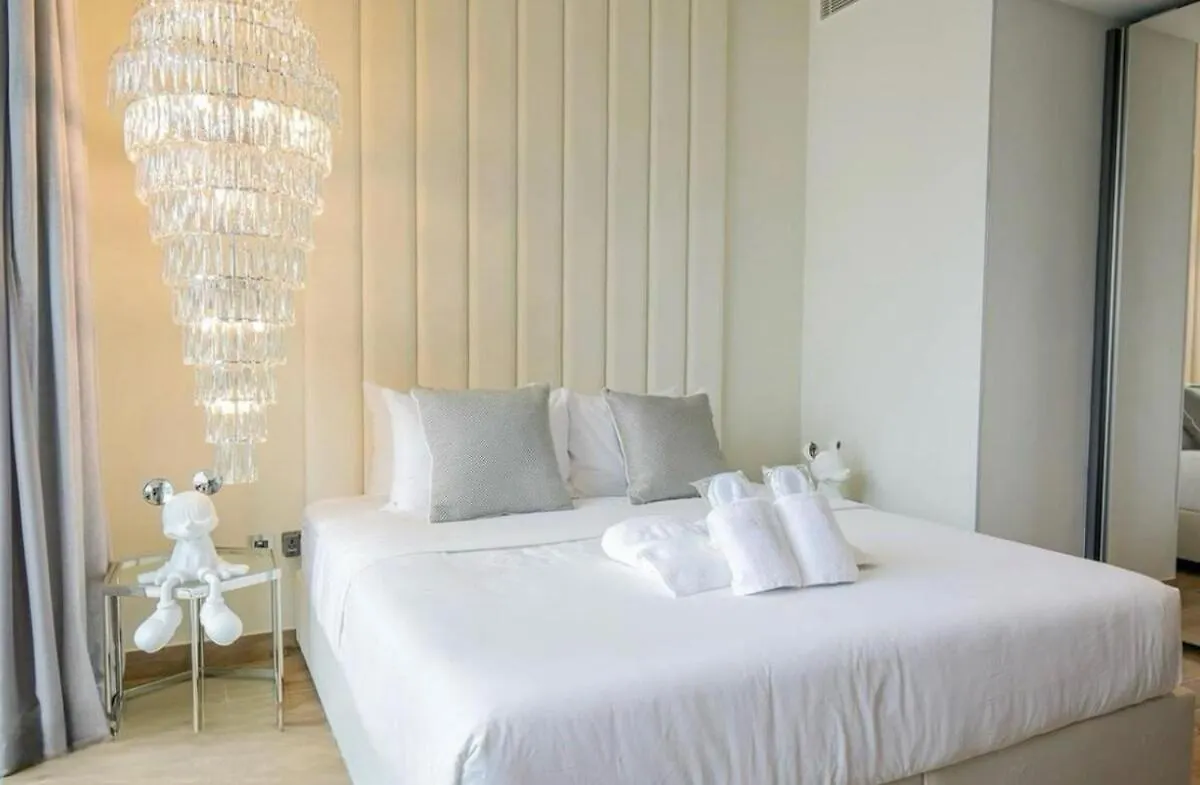 Modern Elegance Apartment Jumeirah Living Marina Dubai