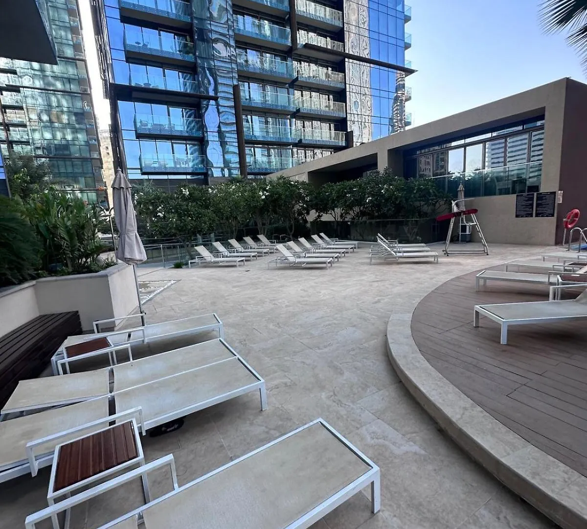Modern Elegance Apartment Jumeirah Living Marina Dubai
