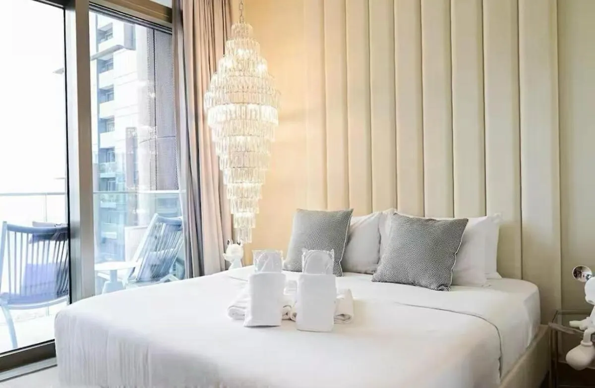 Modern Elegance Apartment Jumeirah Living Marina Dubai