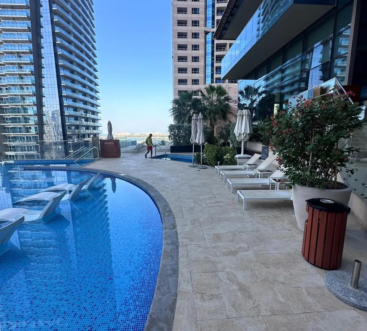 Modern Elegance Apartment Jumeirah Living Marina Dubai