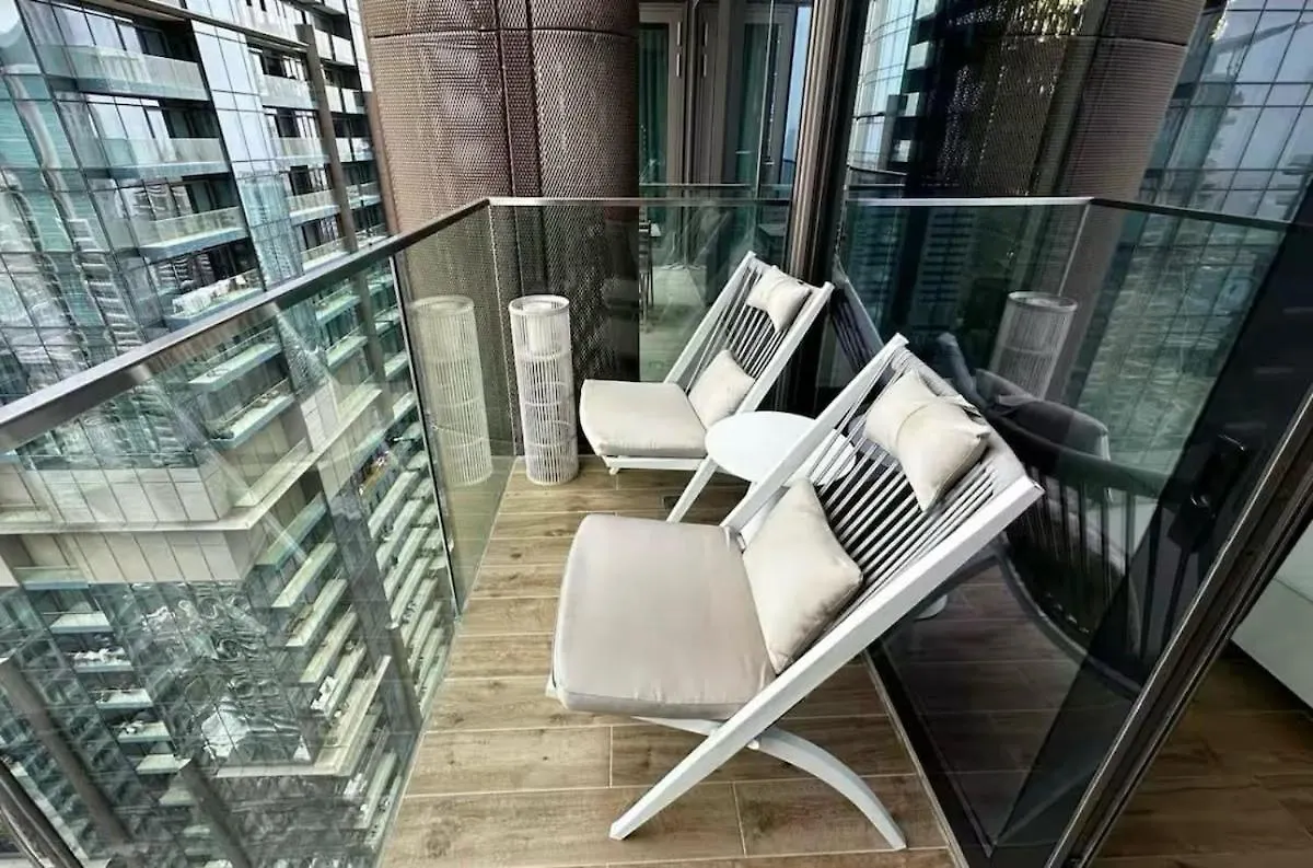 Modern Elegance Apartment Jumeirah Living Marina Dubai