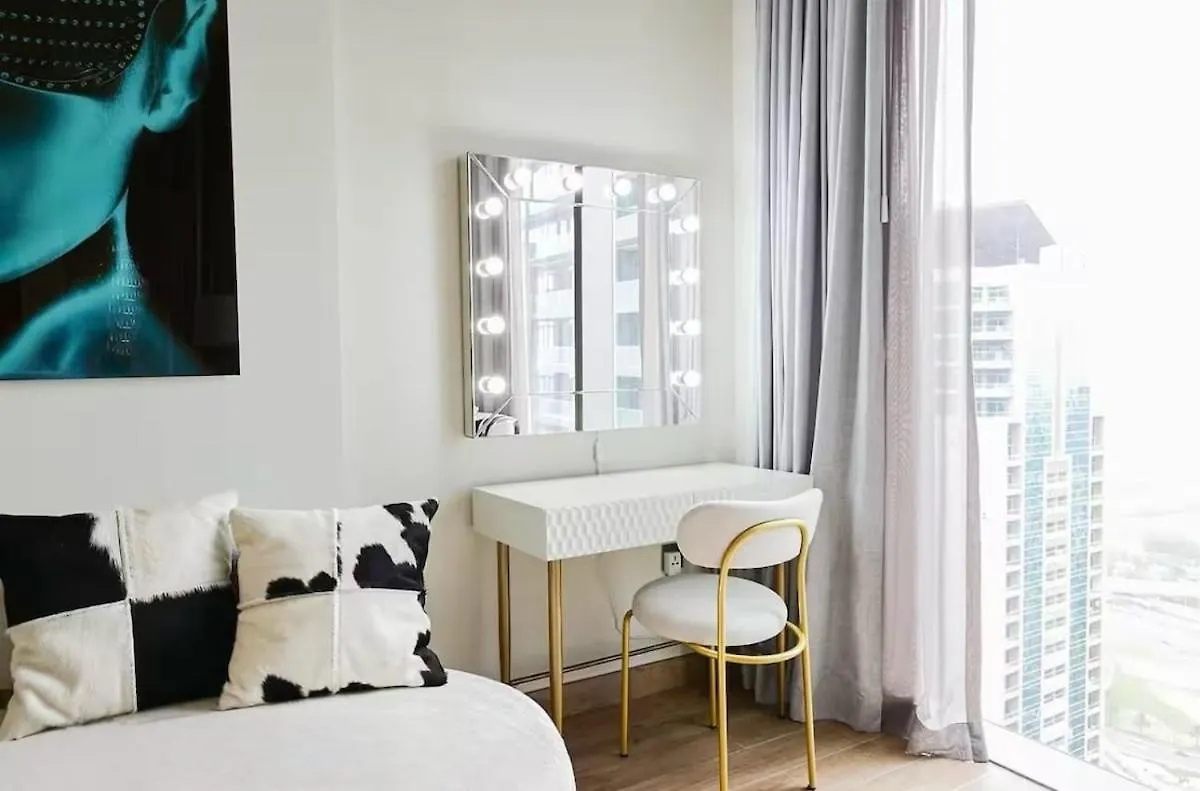 Modern Elegance Apartment Jumeirah Living Marina Dubai
