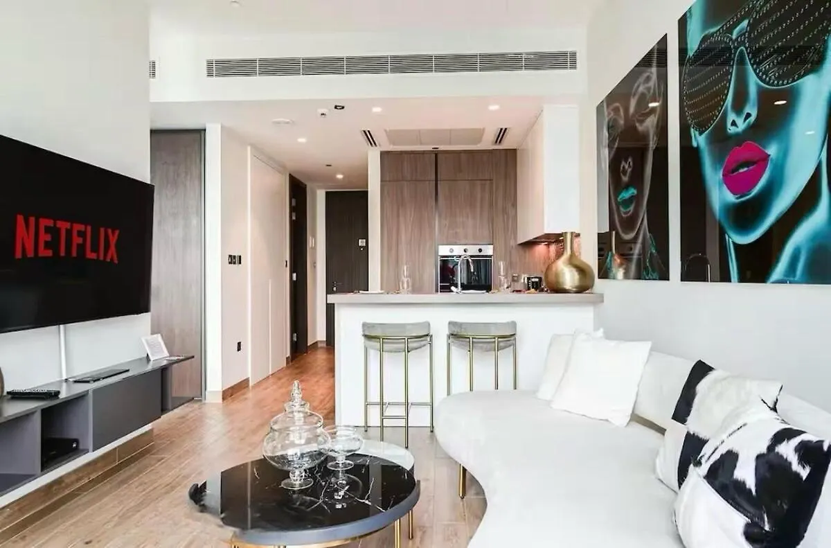 Modern Elegance Apartment Jumeirah Living Marina Dubai